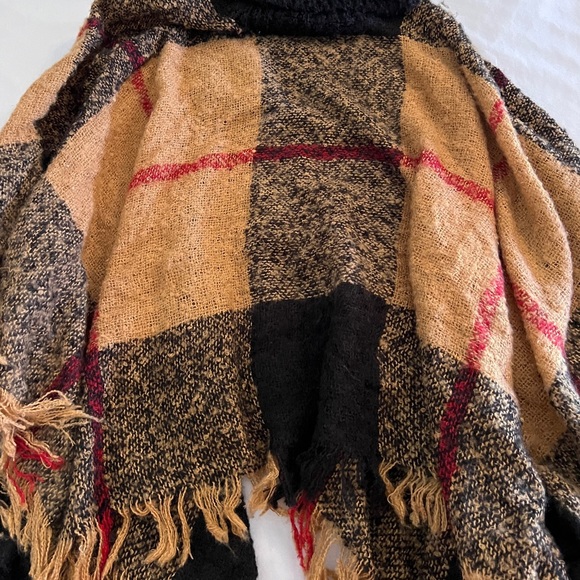 Steve Madden Turtleneck Cable Knit Fringe Poncho Cape Sweater OS Winter Fall Wo - Picture 10 of 13
